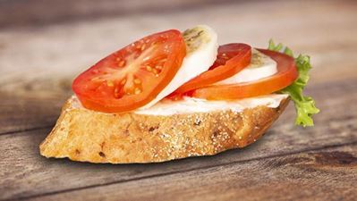 Obrázek  Chlebíček vícezrnný s rajčaty a mozarellou - NOVINKA