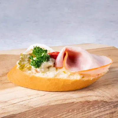 Chlebíček s debrecínkou hlavní obrázek