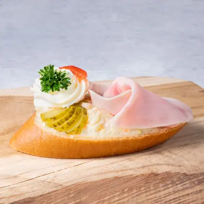 Chlebíček s vejcem a šunkou hlavní obrázek