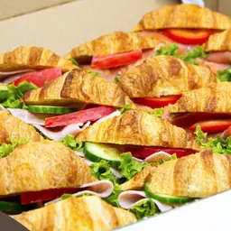 BOX mini croissant šunka 16ks - Master